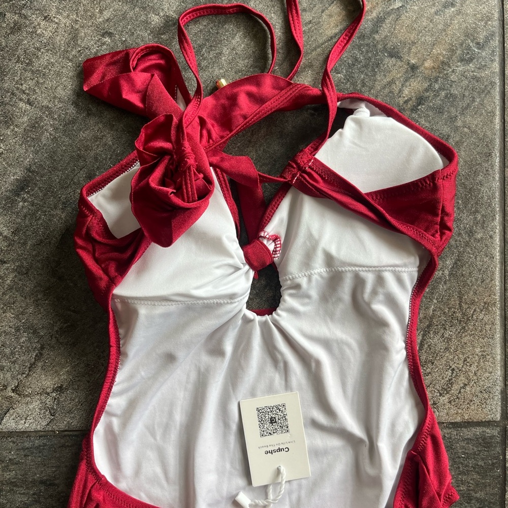 New with Tags Red Cupshe One Piece Swimsuit - Picture 6 of 8